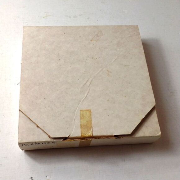 American Artists‎ Collector's Plate "Patience" by Fred Stone Issued 1991 - Picture 7 of 7